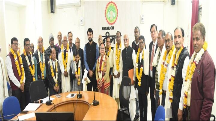 सेवानिवृत्‍त शासकीय सेवकों को उनके स्‍वत्‍वों के त्‍वरित भुगतान किया जा रहा है- श्री चंद्रा