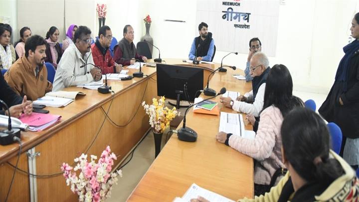 उच्‍च जोखिम गर्भवती महिलाओं को चिन्हित कर, निरंतर फालोअप करें-श्री चंद्रा