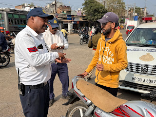 दो पहिया औयातायात विभाग ने 38  चालान बनाए और  वसूले ₹15000