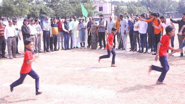 विश्व दिव्यांग दिवस पर दिव्‍यांगों के सामर्थ्‍य प्रदर्शन के लिए खेलकूद प्रतियोगिता एवं सांस्‍कृतिक कार्यक्रम आयोजित