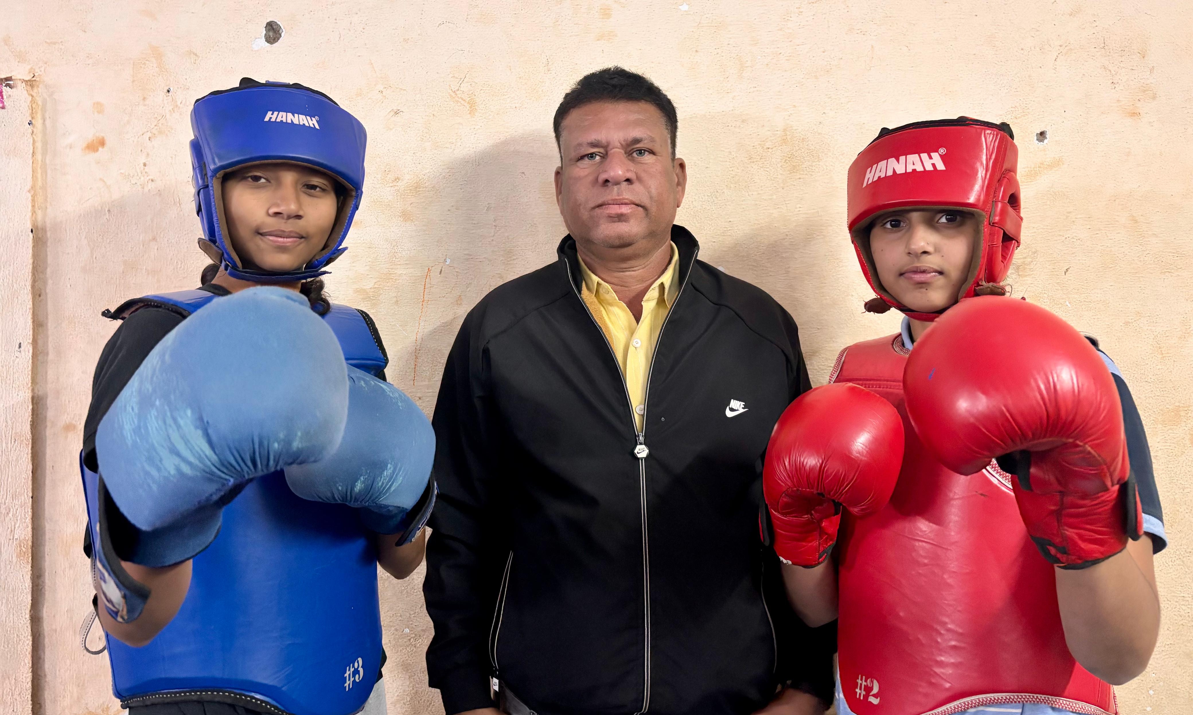 राष्ट्रीय शालेय वूशू मार्शल आर्ट प्रतियोगिता हेतु नीमच जिले की कु.वंशिका नागलोथ एंव कु.अल्फिया मंसुरी का म.प्र. वूशू मार्शल आर्ट टीम में चयन*