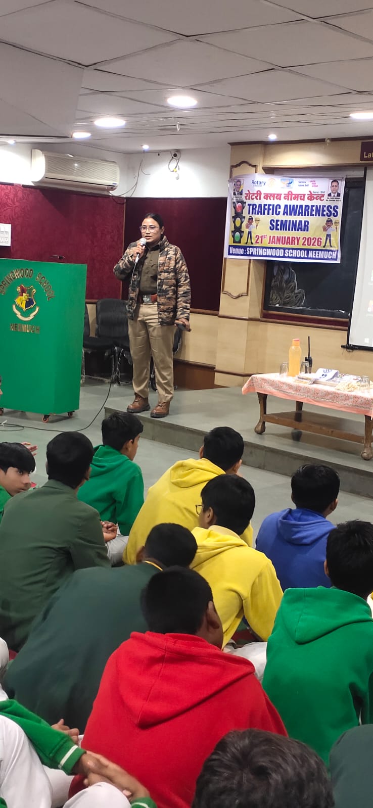 सड़क सुरक्षा जीवन रक्षा  थीम पर चलाया विशेष अभियान