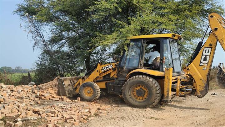 राजस्‍व एवं न.पा.की टीम ने रावणरूण्‍डी से हटाया अतिक्रमण, एक लाख रूपये मूल्‍य की 0.010 हेक्‍टेयर जमीन को कराया अतिक्रमण मुक्‍त