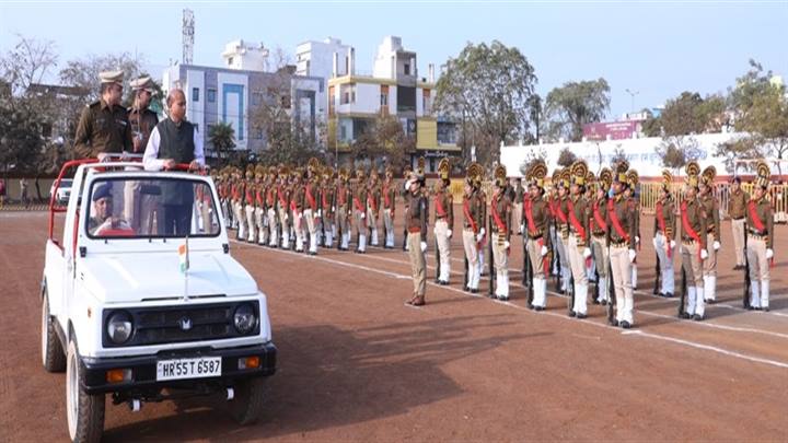 गणतंत्र दिवस समारोह में प्रभारी मंत्री सुश्री भूरिया ध्वजोत्तोलन कर, भव्‍य परेड की सलामी लेगी, अपर कलेक्‍टर श्री कलेश .की उपस्थिति में फायनल रिर्हसल सम्पन्न