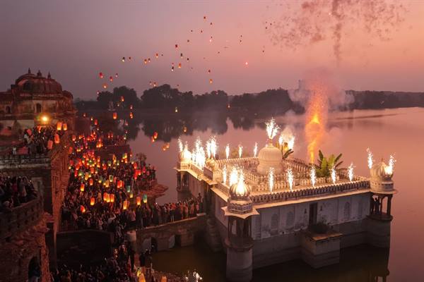 मंदसौर के लदूना तालाब स्थित सेवाकुंज परिसर से सीतामऊ साहित्य महोत्सव के द्वितीय संस्करण का हुआ आगाज, 29 से 31 जनवरी तक होगा तीन दिवसीय साहित्य महोत्सव