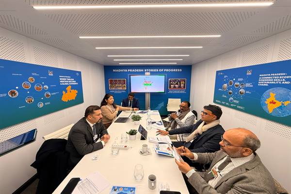 वर्ल्ड इकोनॉमिक फोरम–2026: मल्टीमॉडल लॉजिस्टिक्स एवं सप्लाई चेन निवेश पर क्रेसेंट एंटरप्राइजेज के साथ हुई अहम चर्चा